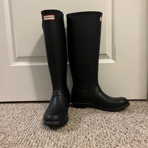 Black Hunter Rainboots